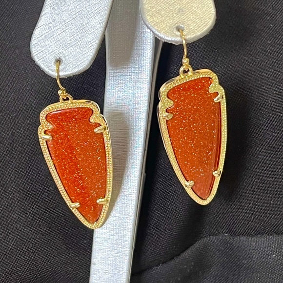 NWT Kendra Scott RARE & Retired Skylar Earrings Goldstone & Yellow Gold STUNNING - Picture 5 of 16